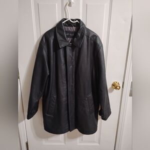 Men's Size Large Perry Ellis Black Leather Coat